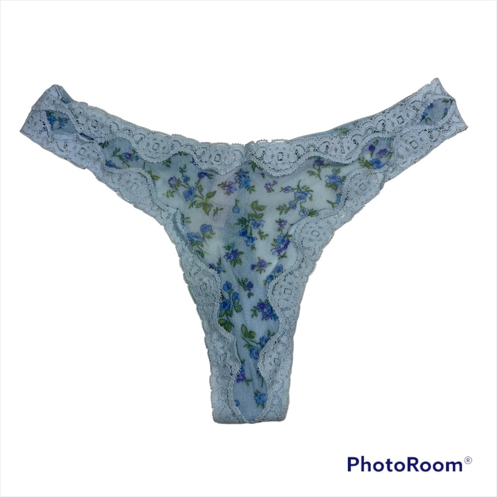 NWOT Victoria’s Secret periwinkle blue floral printed mesh thong Size M